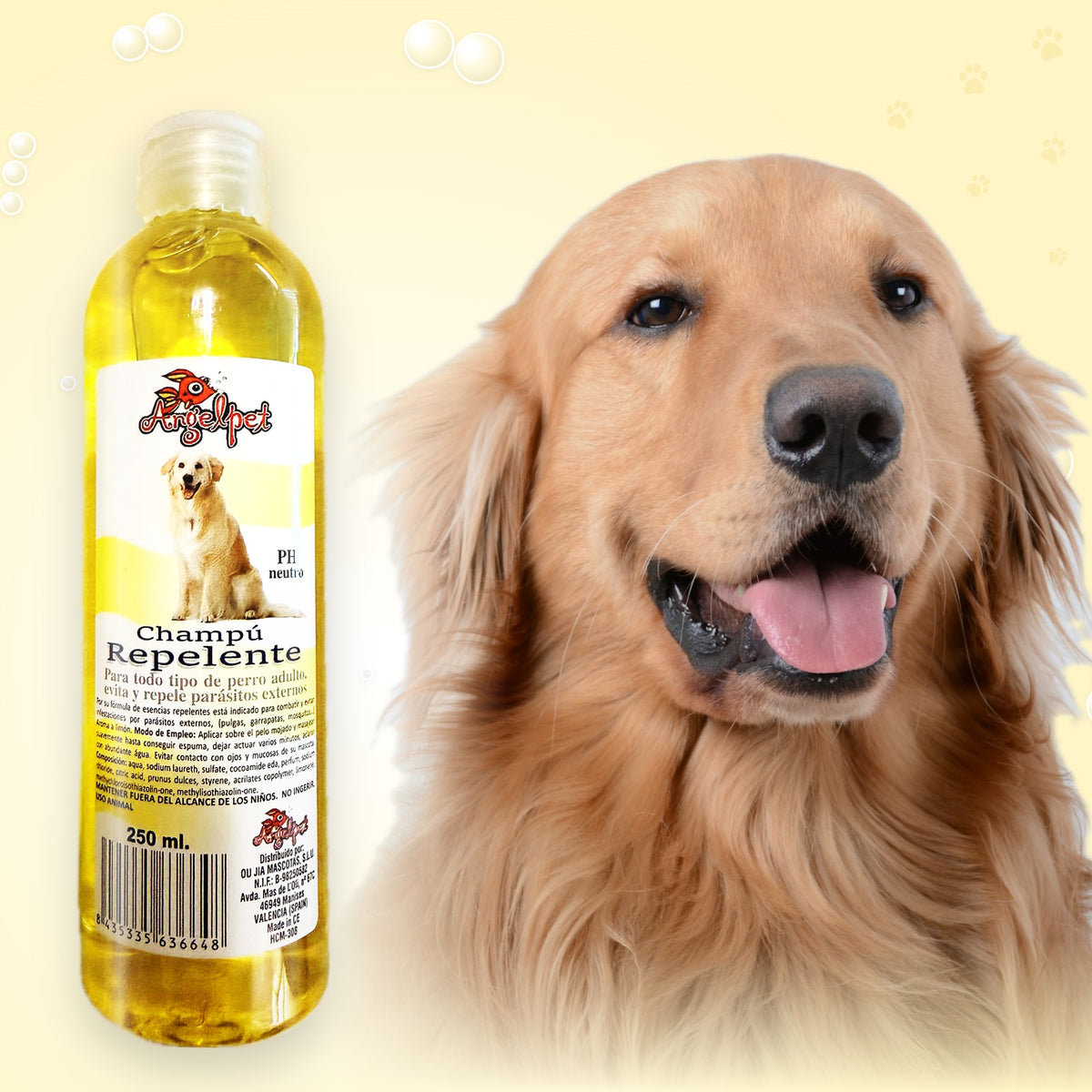 Champú repelente antiparasitario para perros con su perro